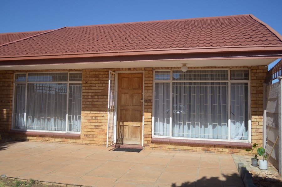 2 Bedroom Property for Sale in La Hoff North West